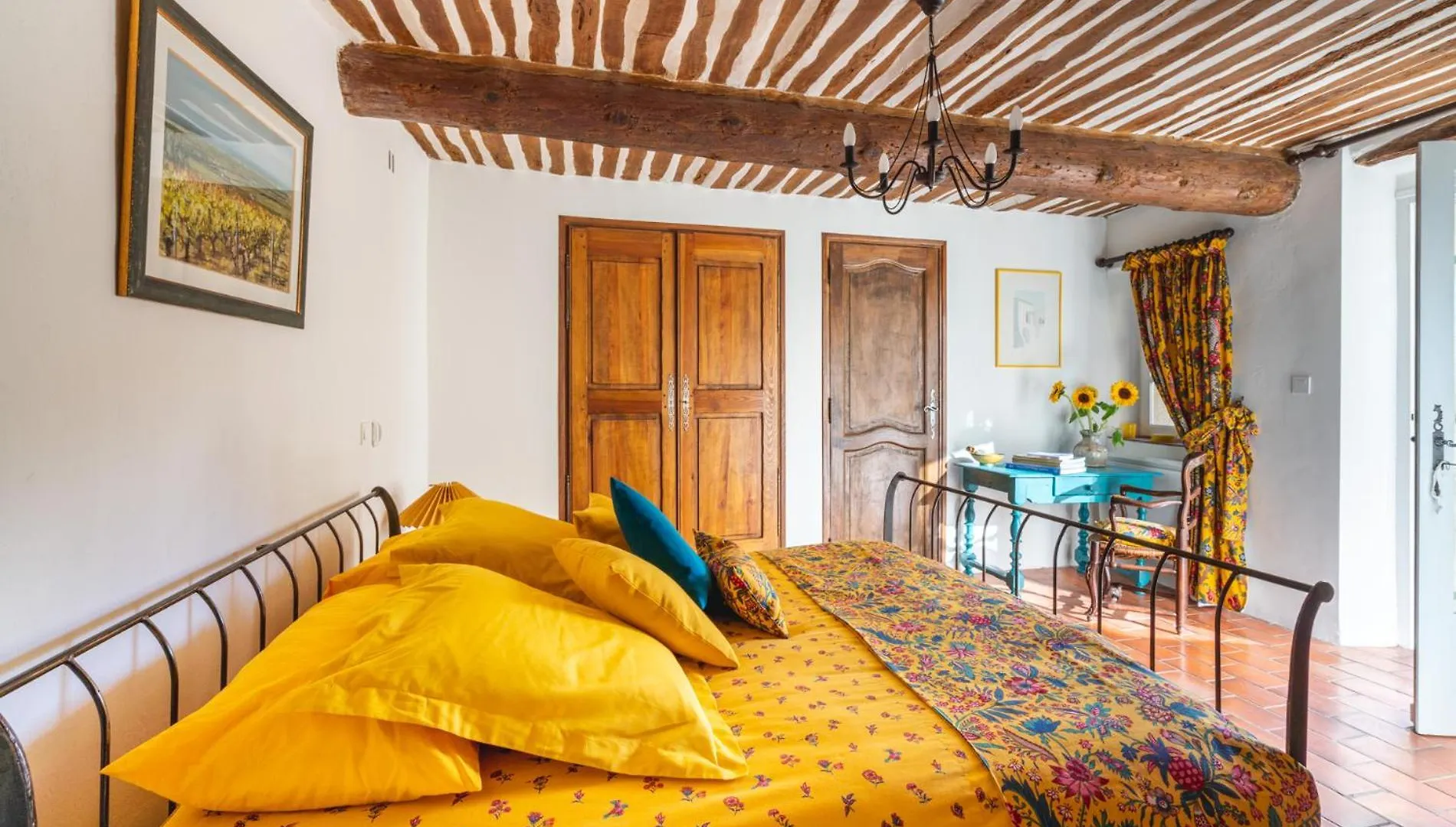 Aux Deux Fontaines - Au Coeur De La Provence Hotel Vaugines Guest house