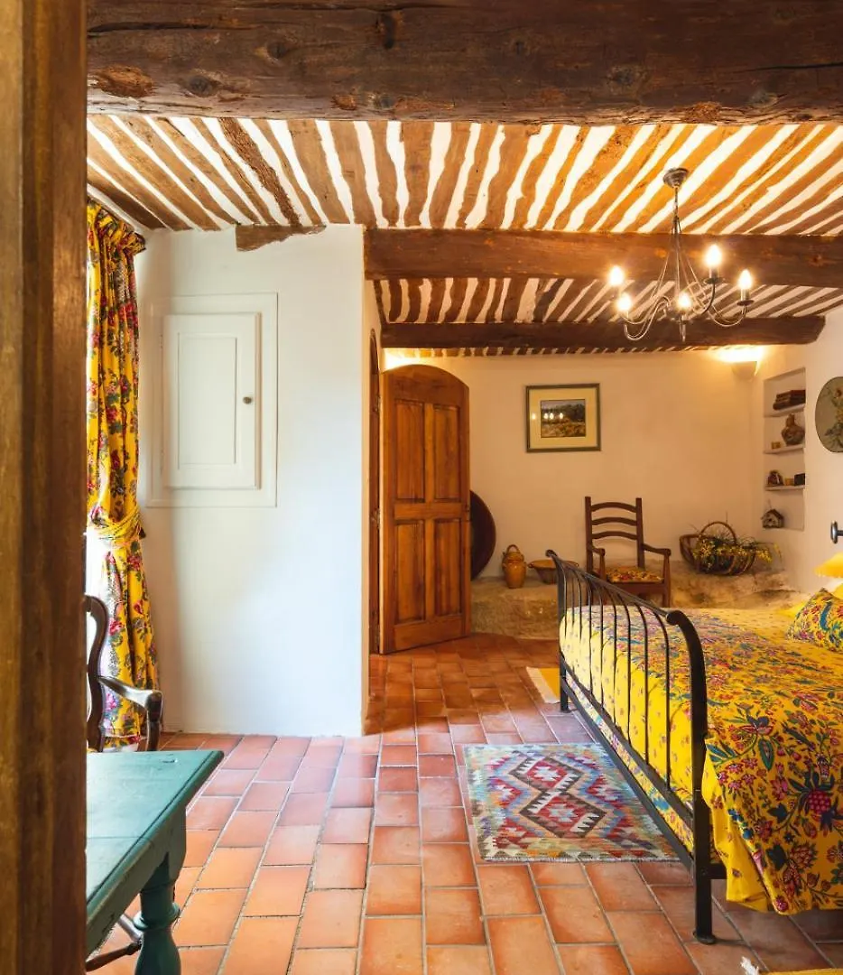 Aux Deux Fontaines - Au Coeur De La Provence Hotel Vaugines 0*,