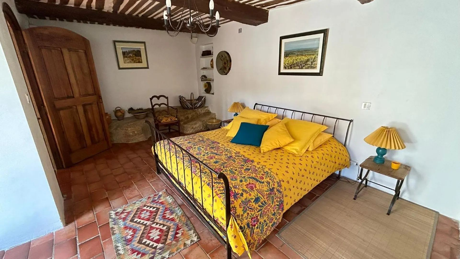 Aux Deux Fontaines - Au Coeur De La Provence Hotel Vaugines