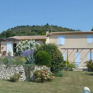 Les Hauts De Entre Lourmarin Et Cucuron Vaugines